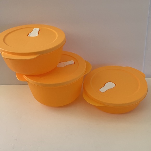New Tupperware Vintage CrystalWave Containers Set of 3 - Picture 3 of 11